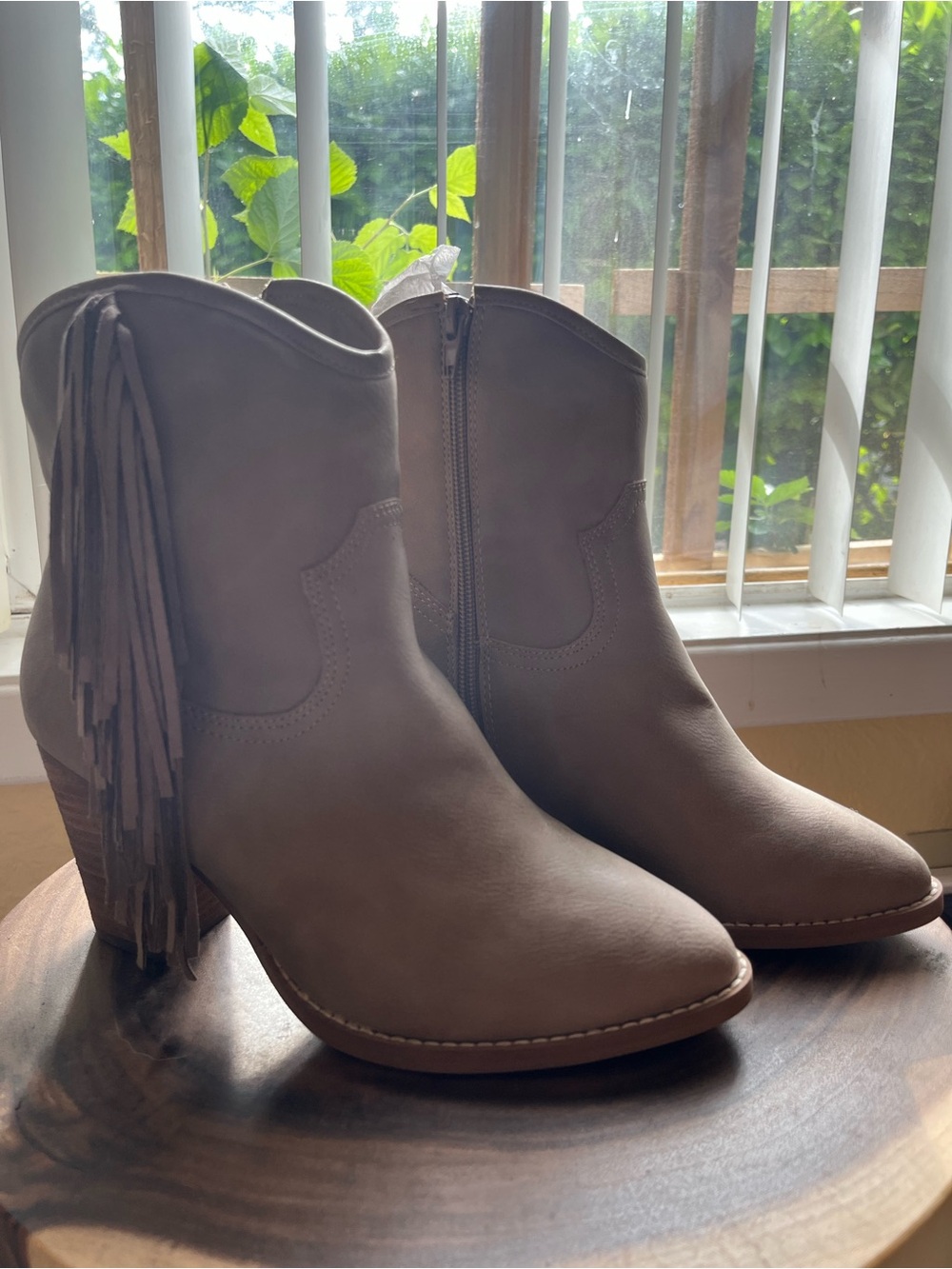 Hem Beige Suede Tassel Ankle Boots - Picture 6 of 6